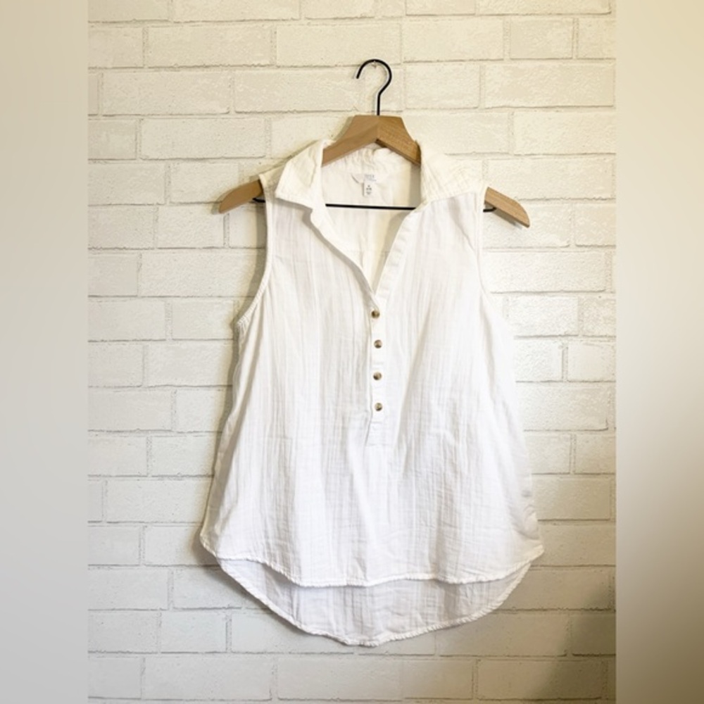 3/$20 Time and Tru White Gauzy 100% Cotton Sleeveless Notched Collar Blouse S